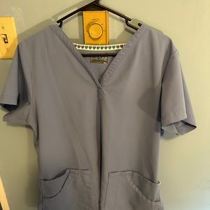 Women’s nursemaid scrub top size large